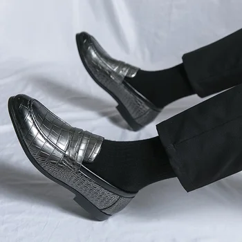 Британские ретро мужские остроконечные туфли на плоской подошве с рисунком аллигатора Деловая кожаная обувь Мужские повседневные лоферы Вечерняя модельная обувь